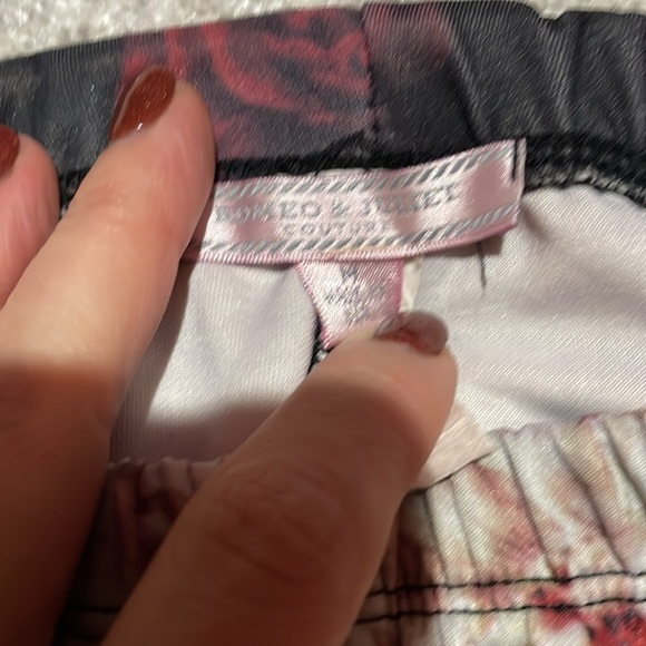 Romeo and Juliet Couture Floral Rose Leggings, sz M - Picture 7 of 12